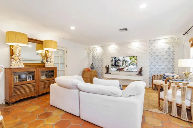 SoSo West Palm Beach Residence photo 18