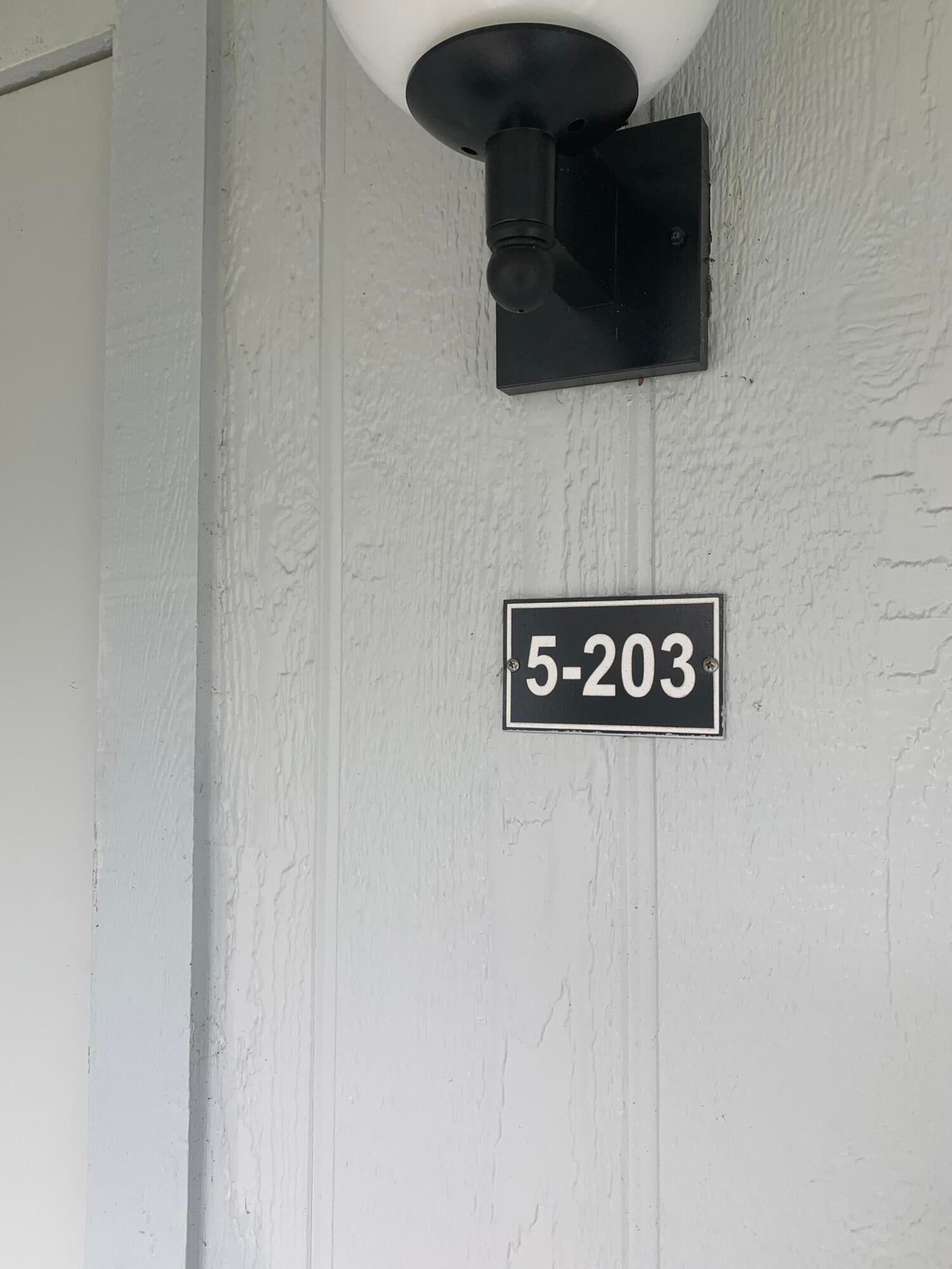 Residence photo 2