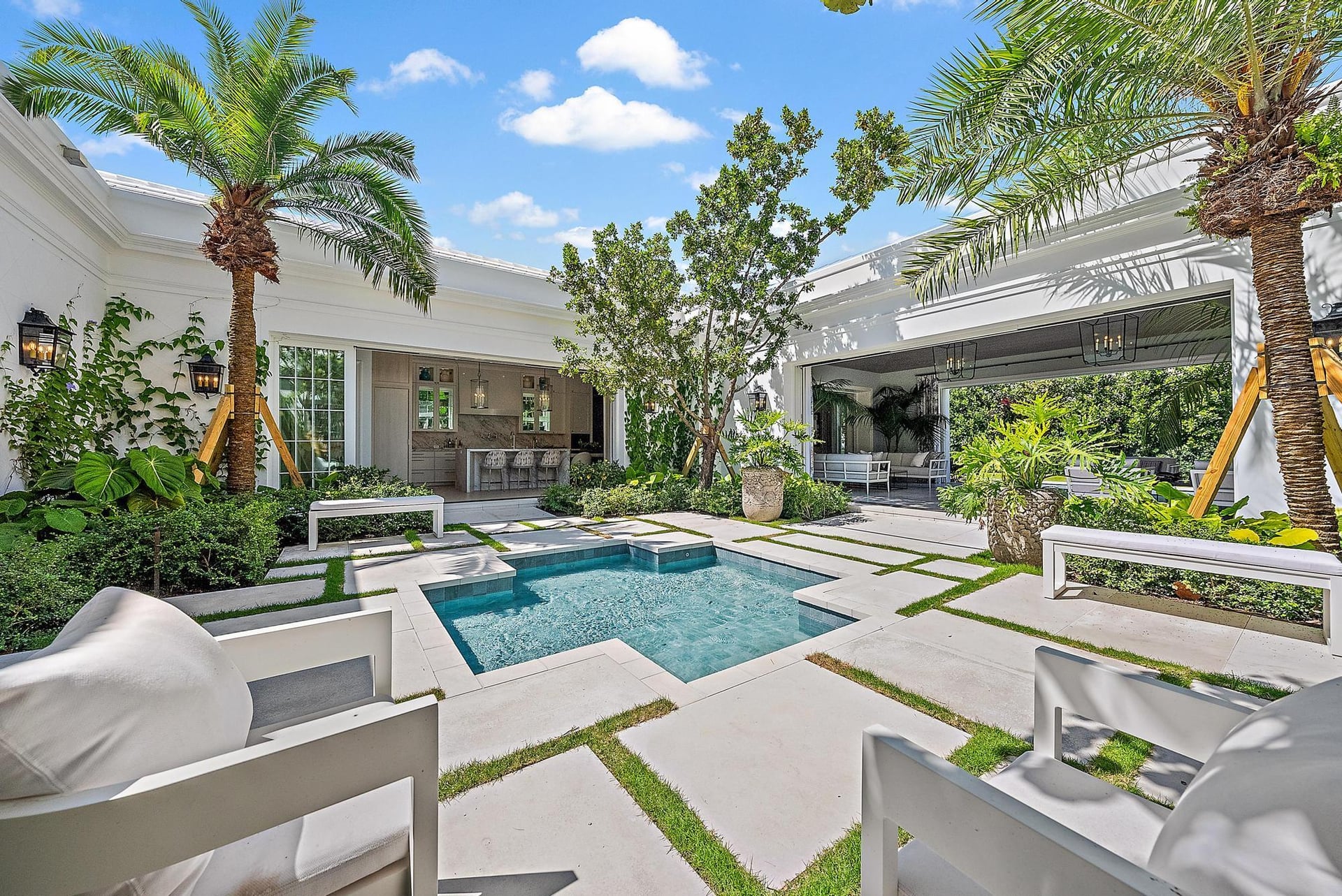 North End Palm Beach Residence photo 26