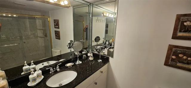 Unit 107S photo 38