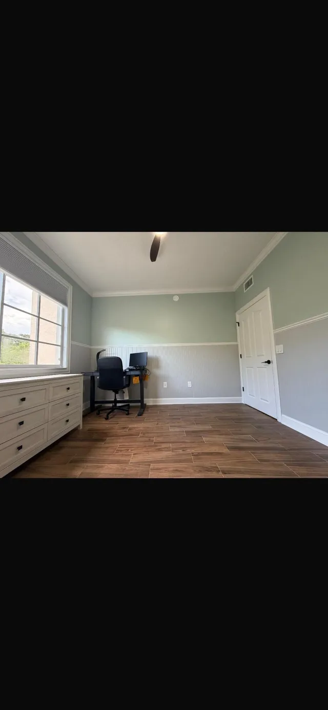 Unit 6301 photo 8