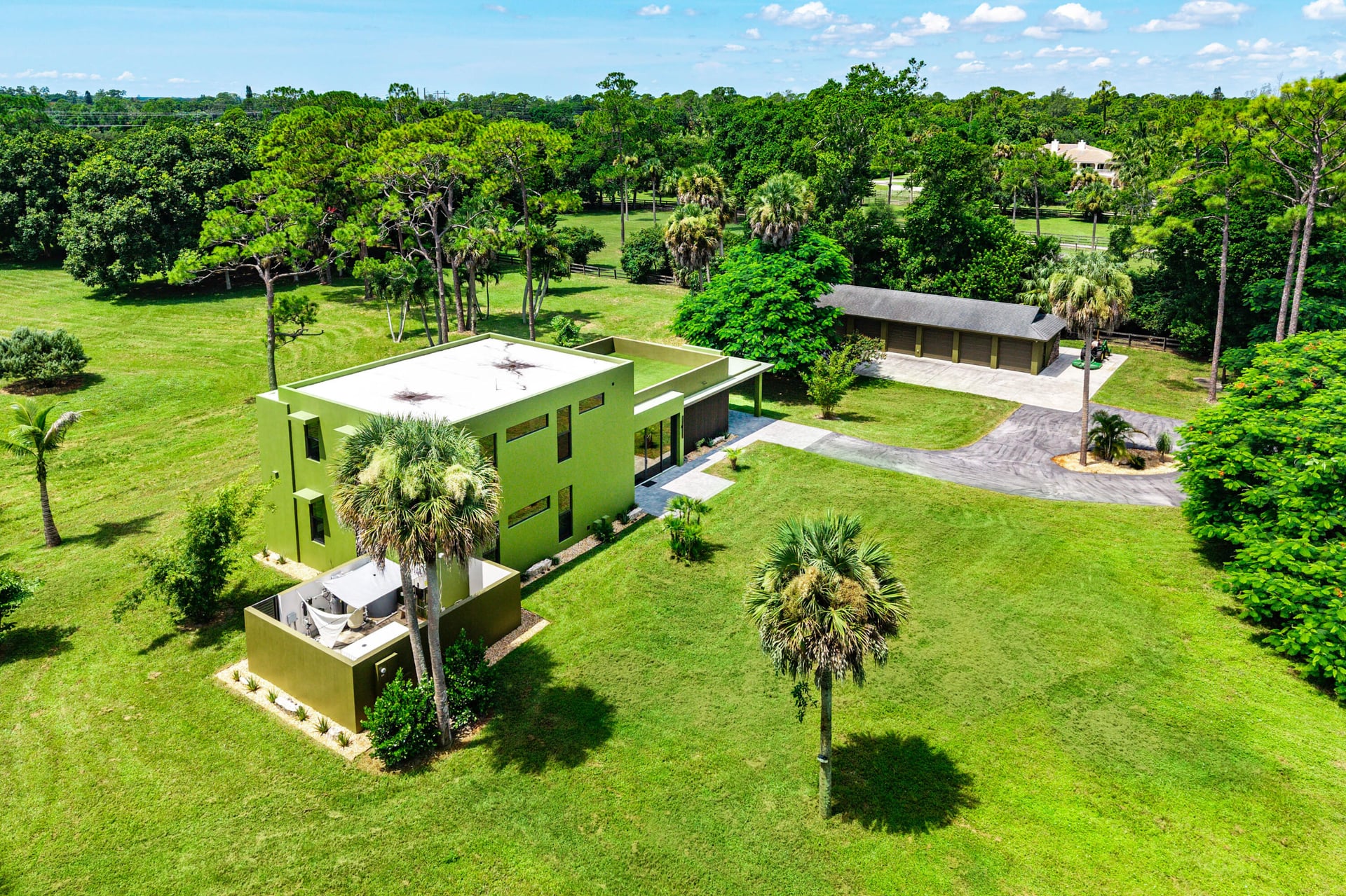 Residence photo 8