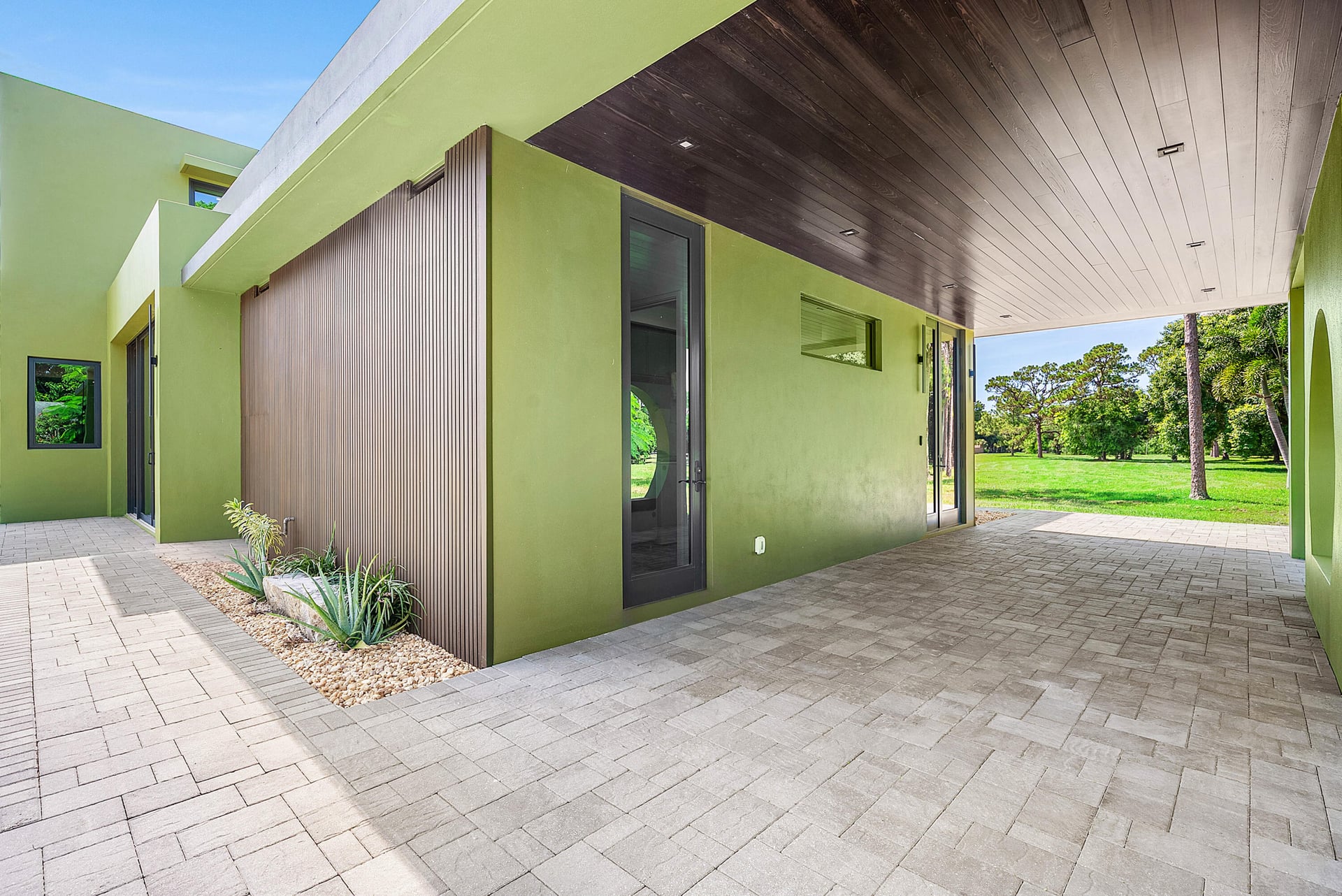 Residence photo 12