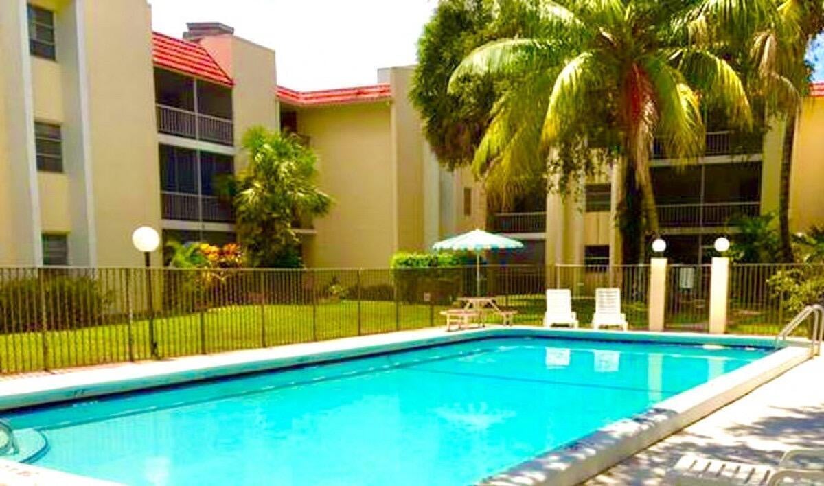 Unit 25 photo 18