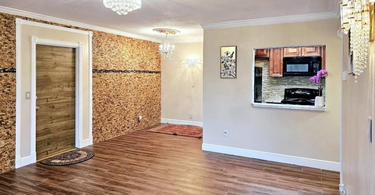 Unit 25 photo 21