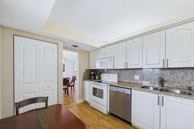 Ocean Trail Jupiter Unit 1407 photo 13