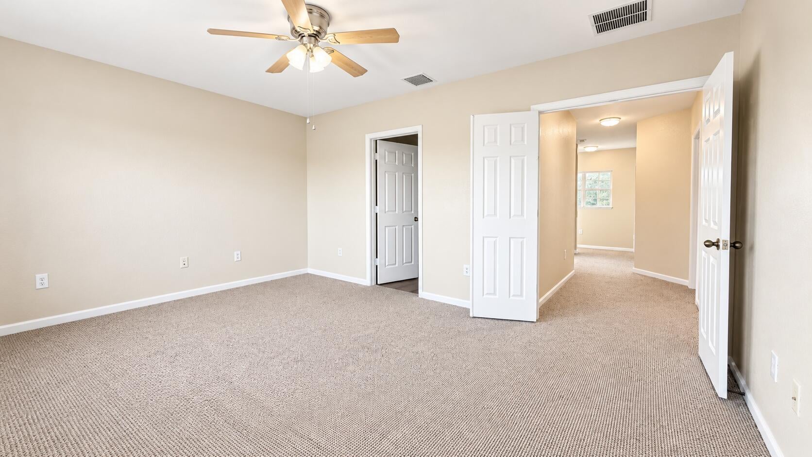 Residence photo 17