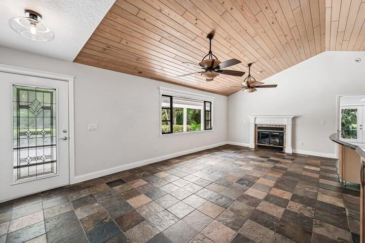 Residence photo 8