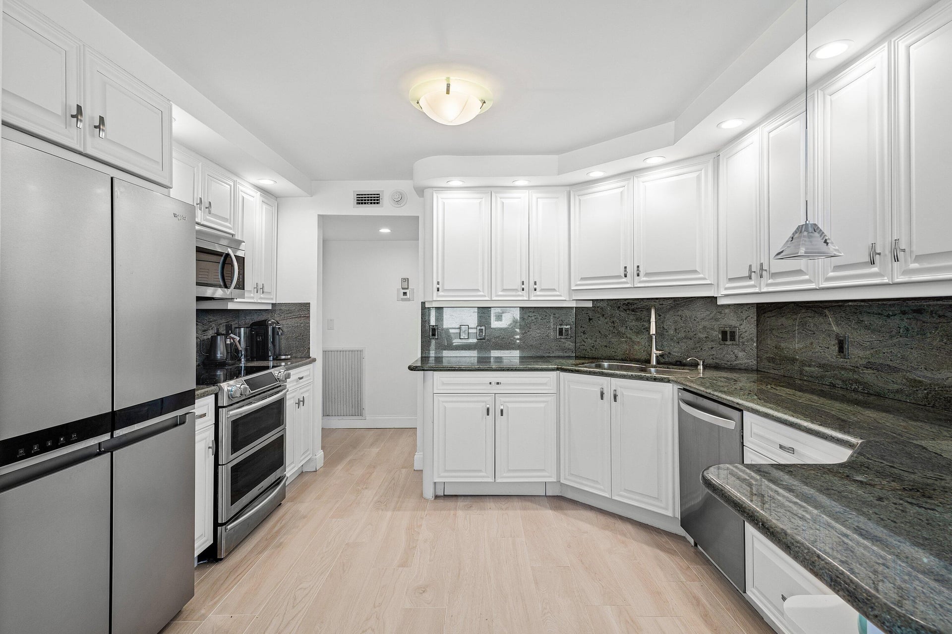  Unit 4NW photo 16