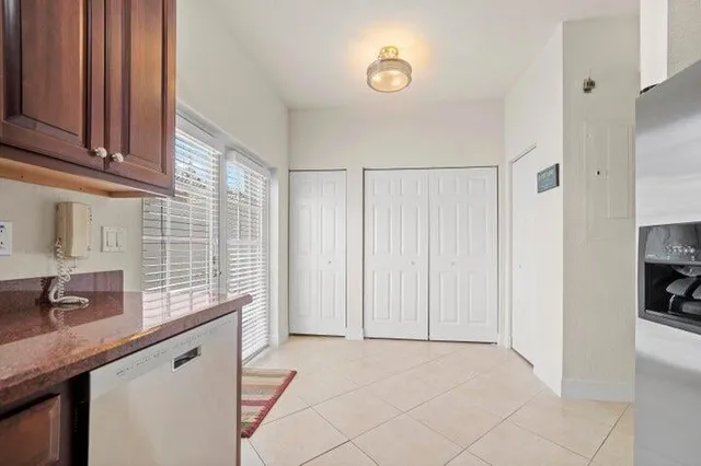 Residence photo 7