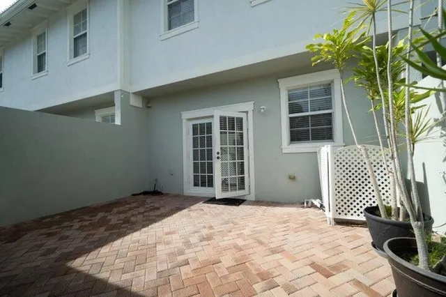 Residence photo 11
