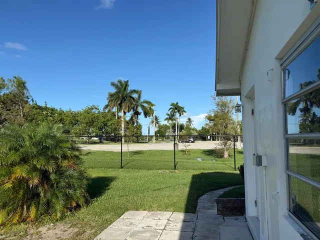 Residence photo 17