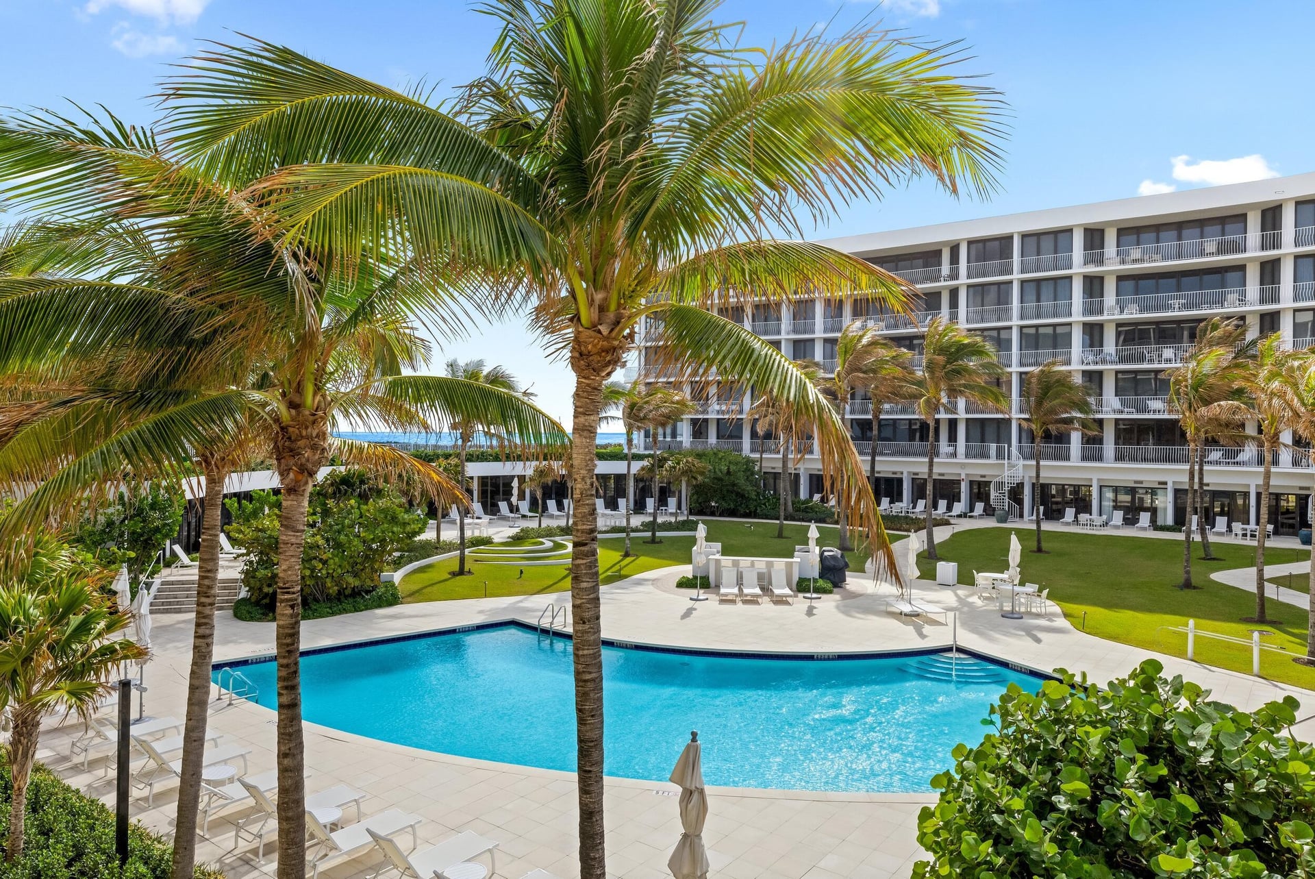 Sloan's Curve Palm Beach Unit 107n photo 2