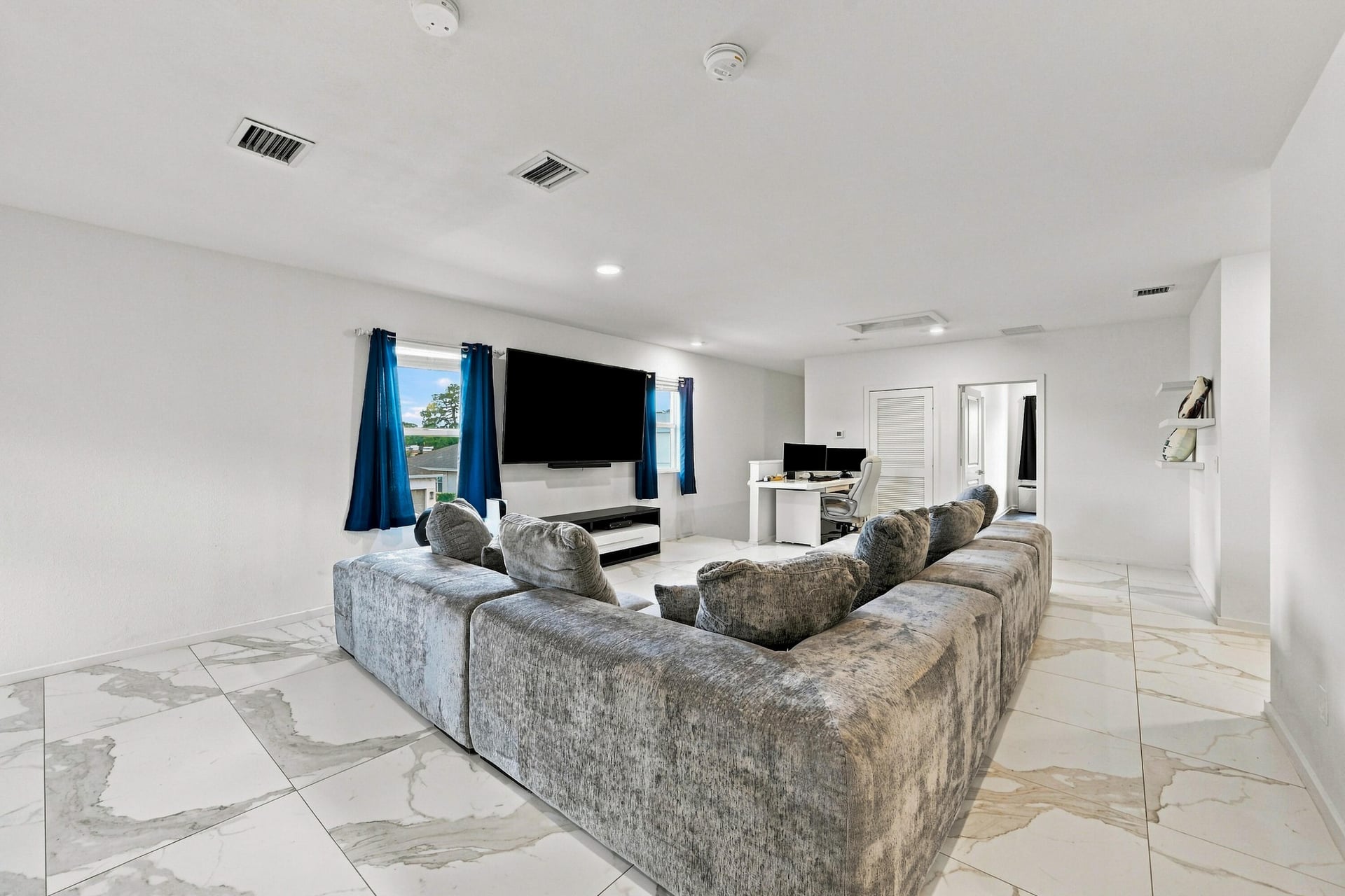 Residence photo 18