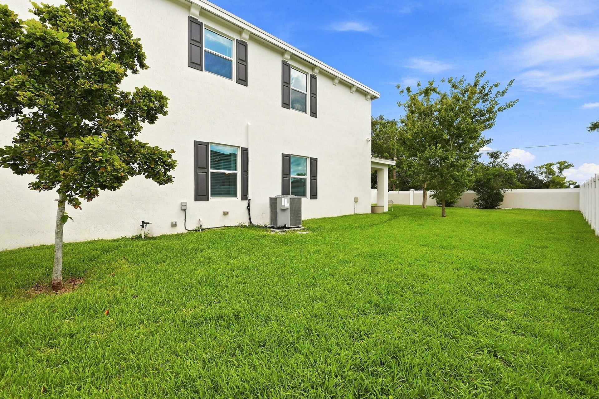 Residence photo 32
