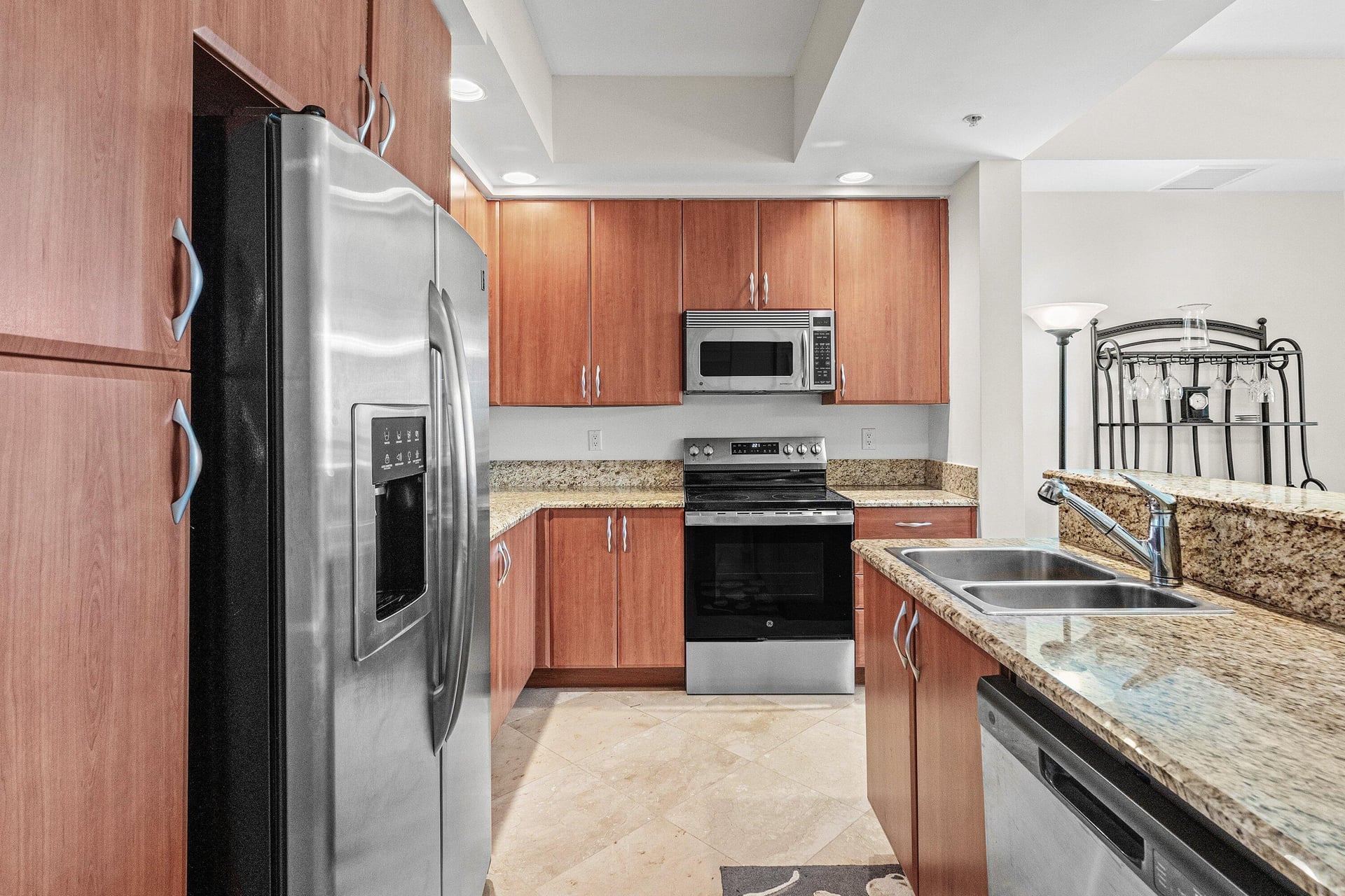 One City Plaza Unit 903 photo 9