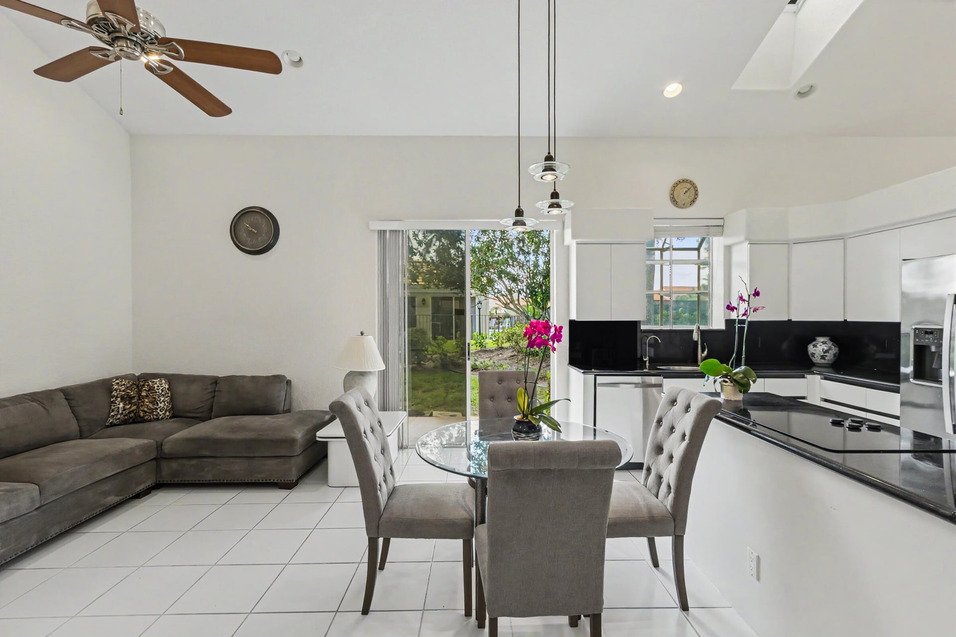  Residence photo 30
