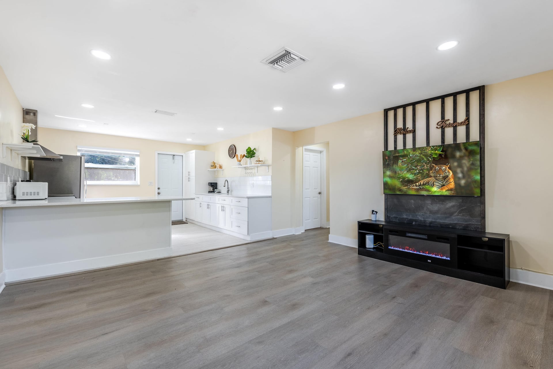 Residence photo 6