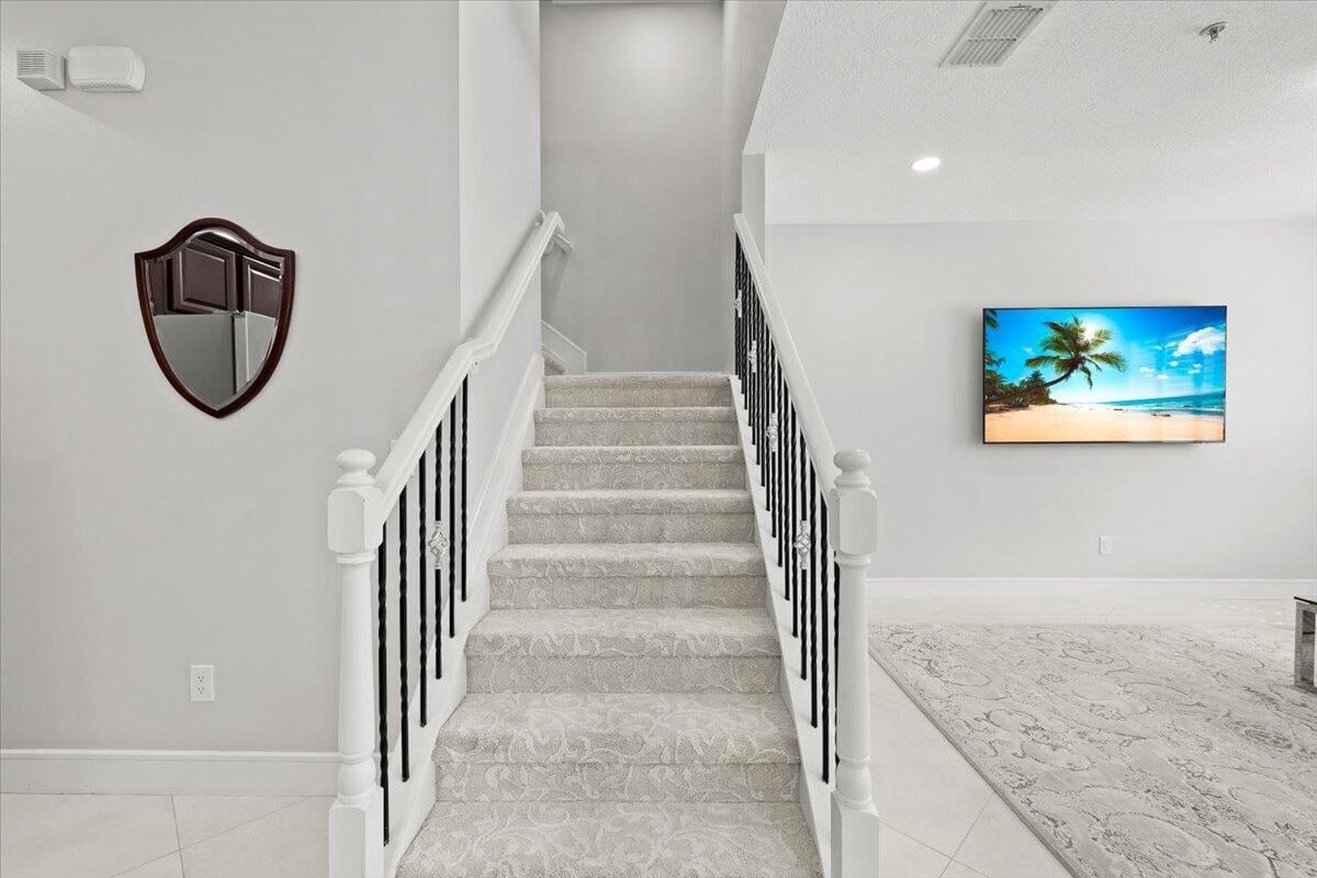  Residence photo 9