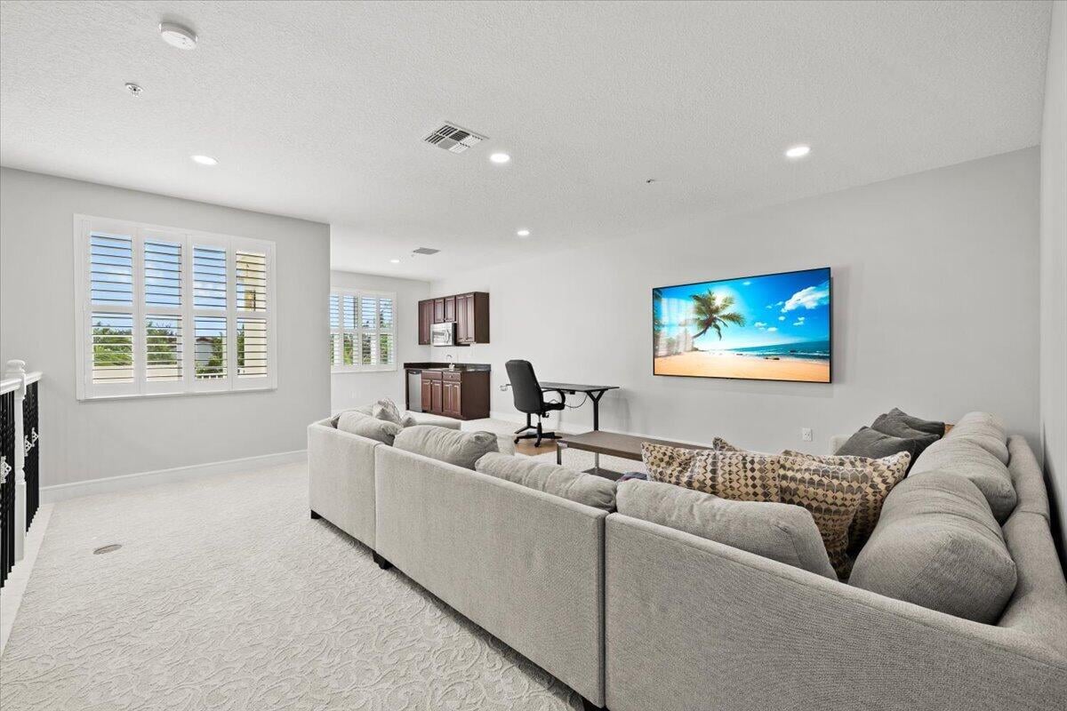  Residence photo 29