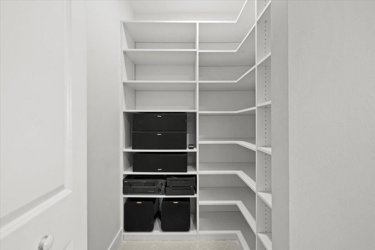  Residence photo 30