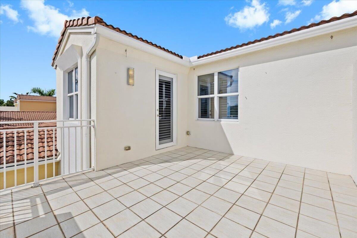  Residence photo 33
