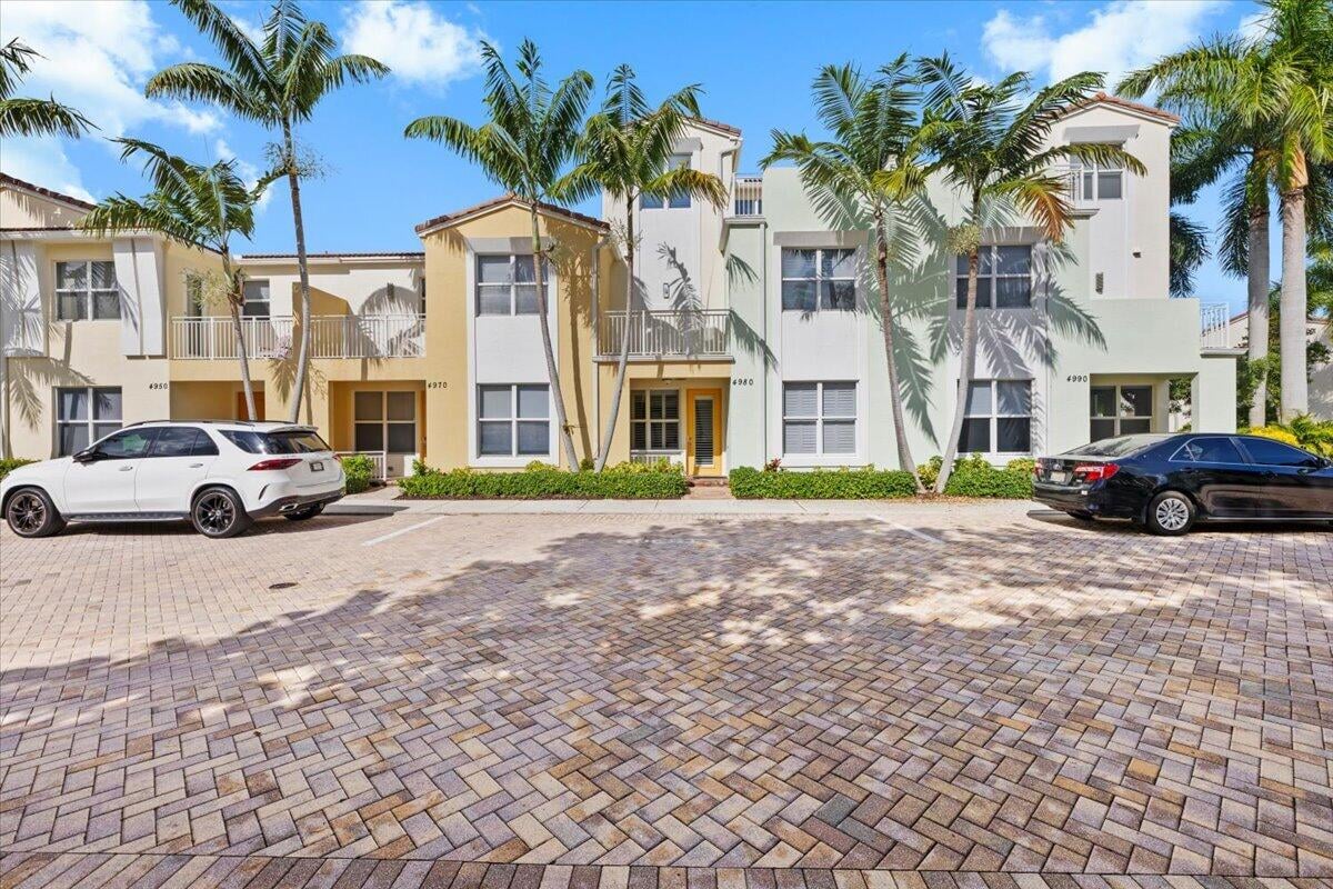  Residence photo 48