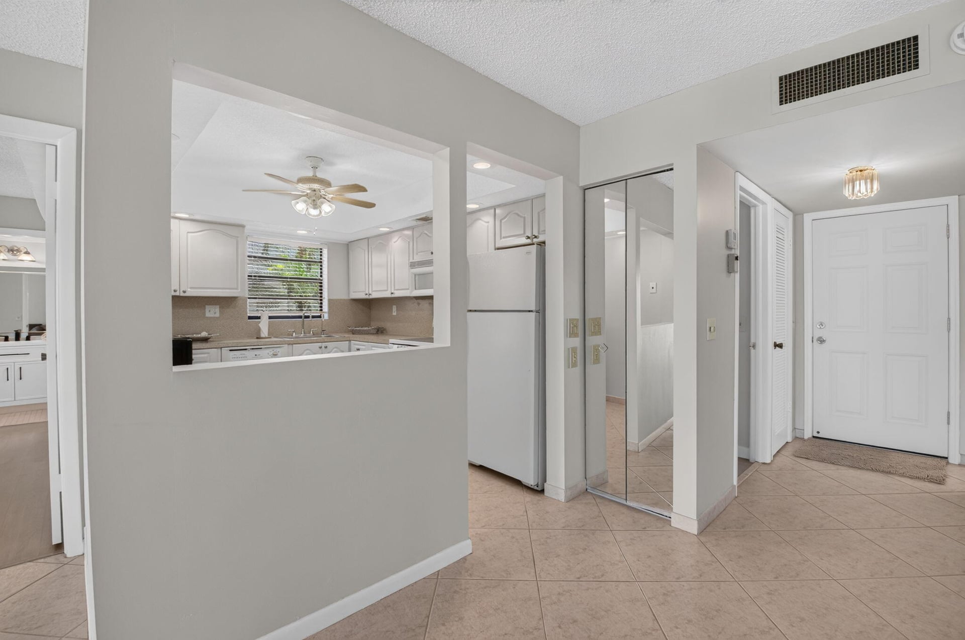 Residence photo 5