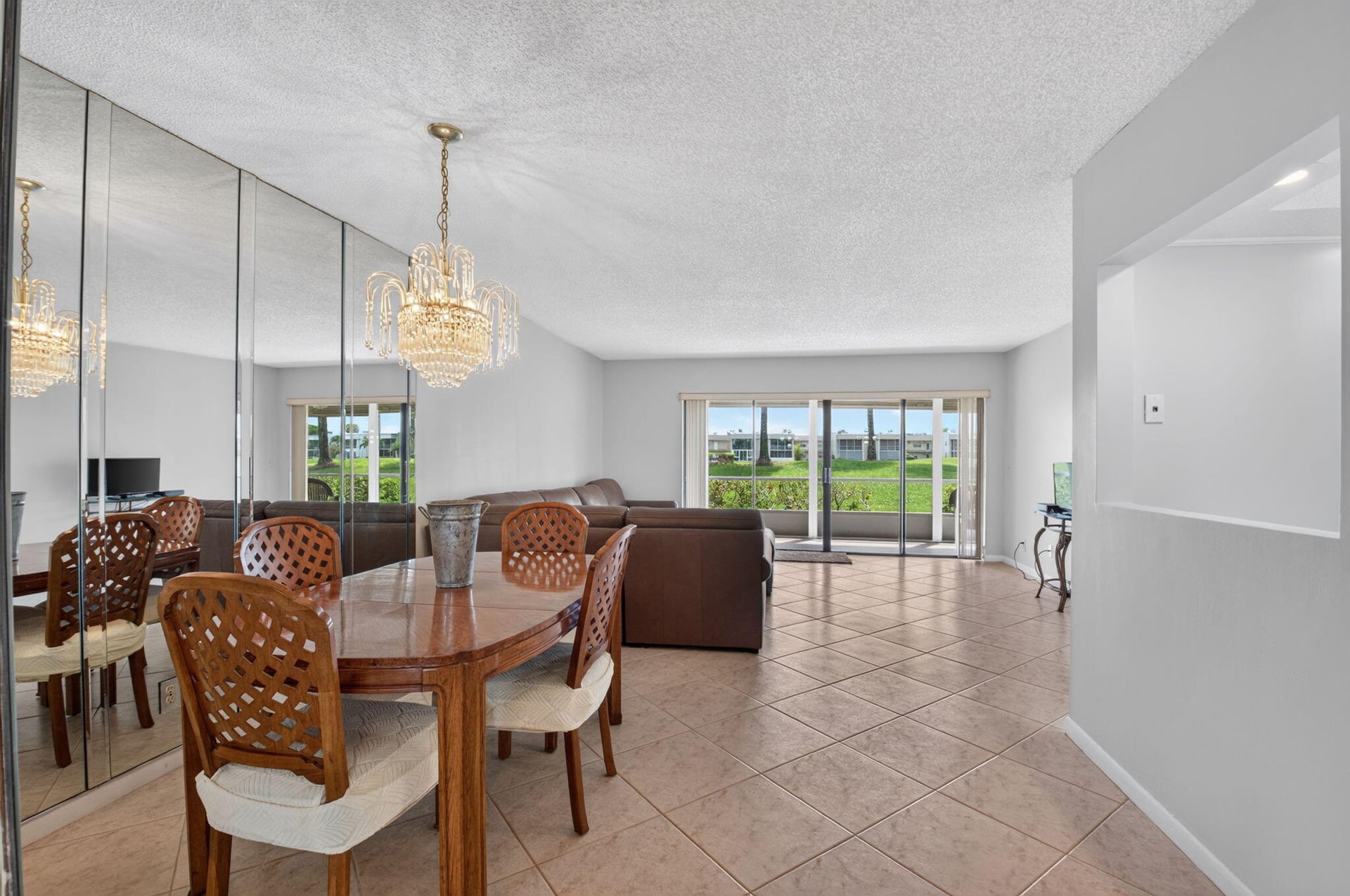 Residence photo 9