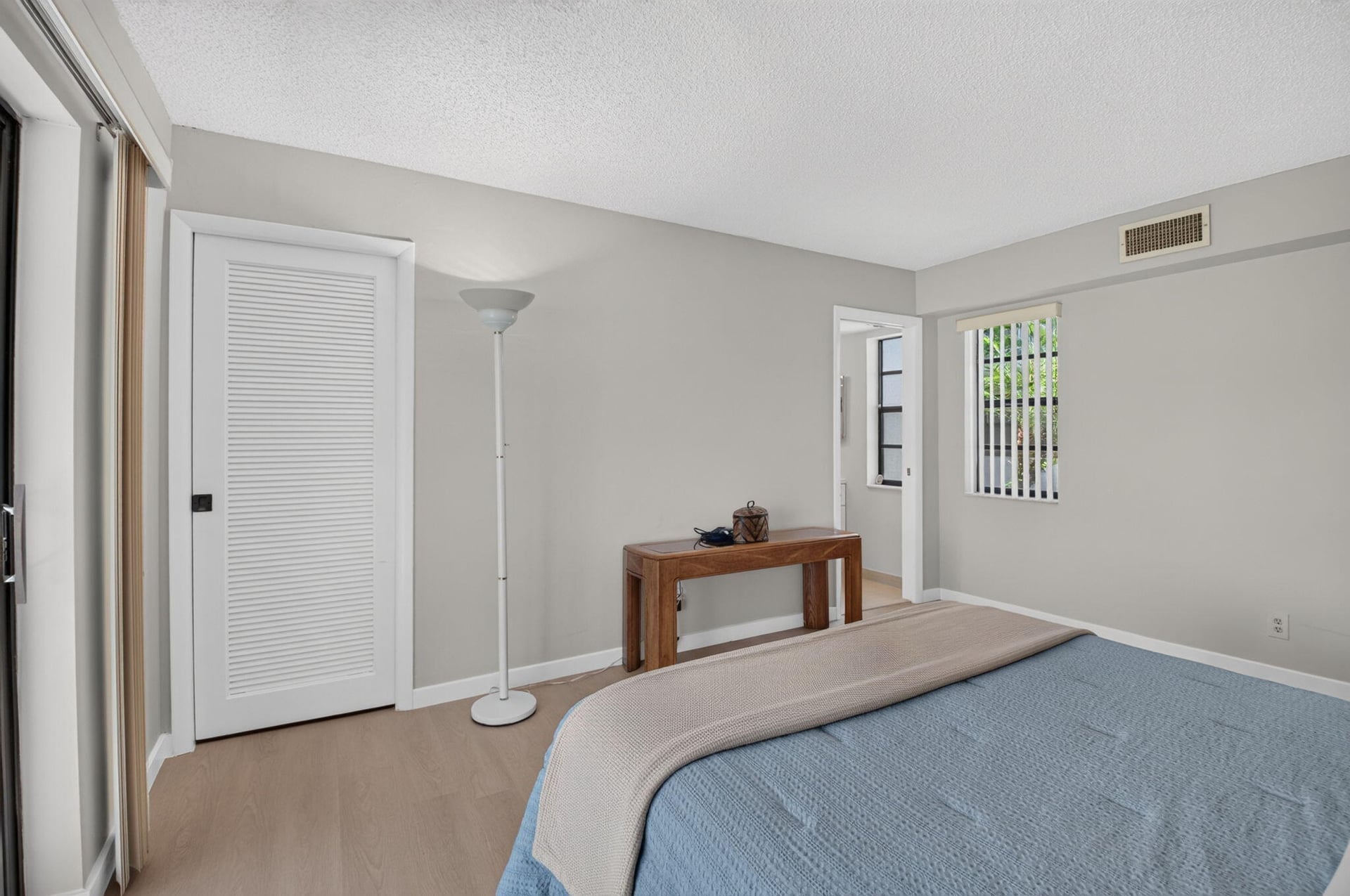 Residence photo 16