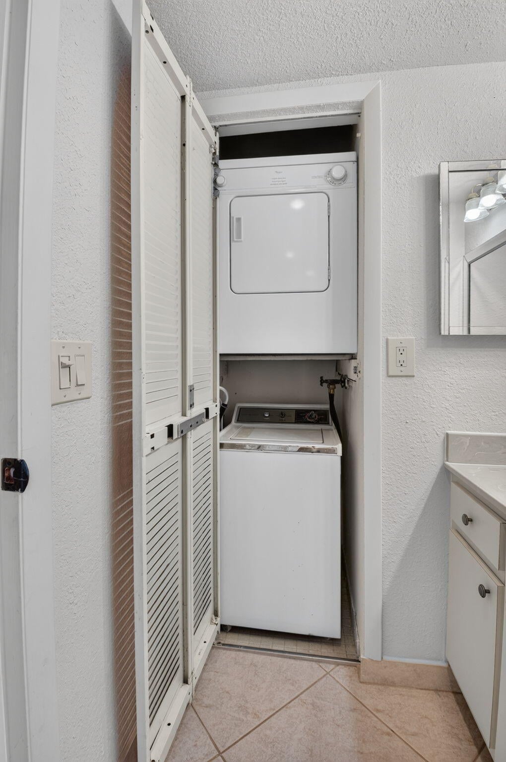 Residence photo 25