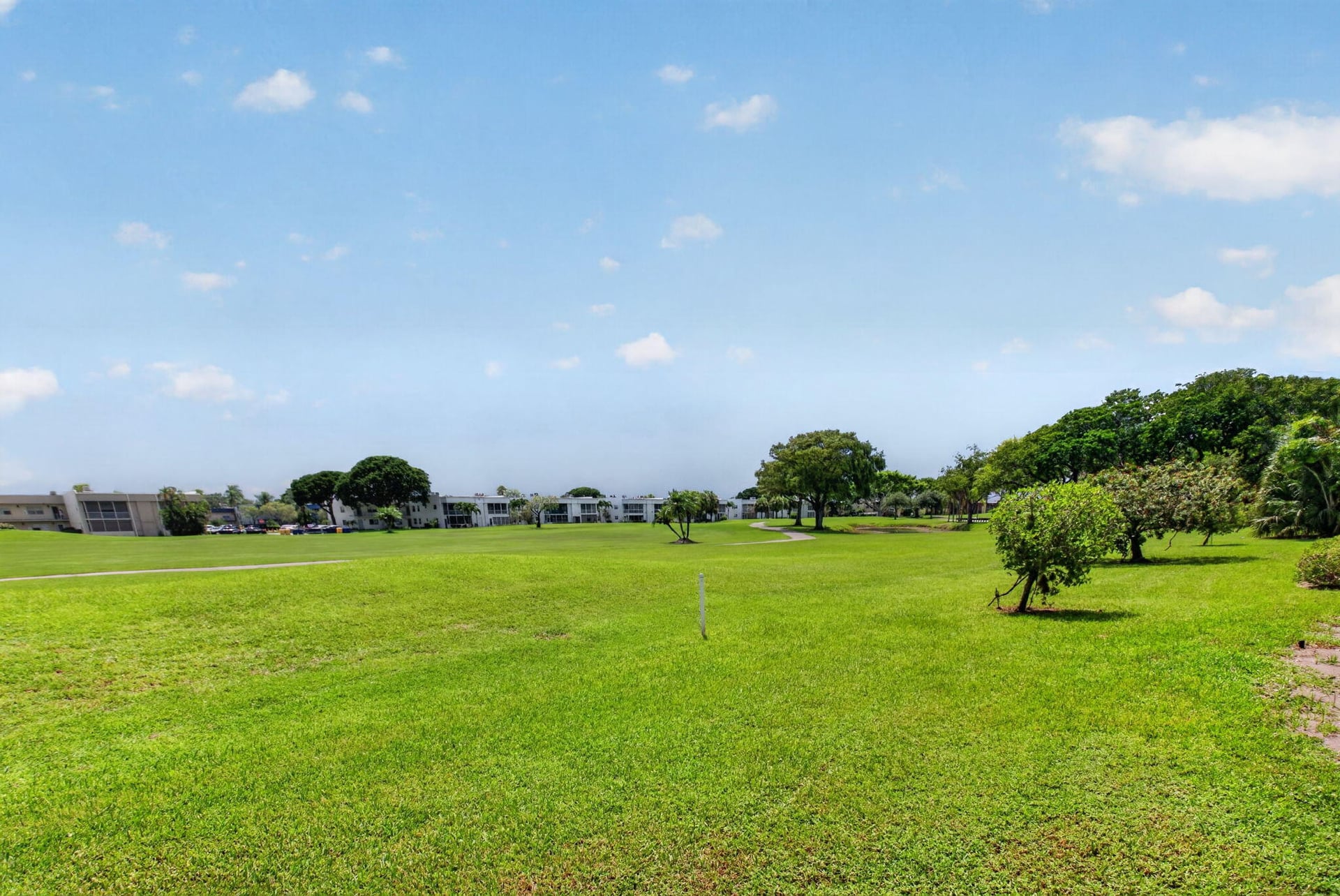 Residence photo 32