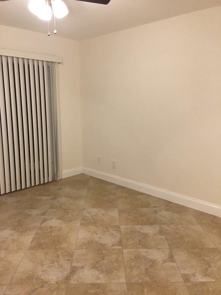 Unit 9-104 photo 6