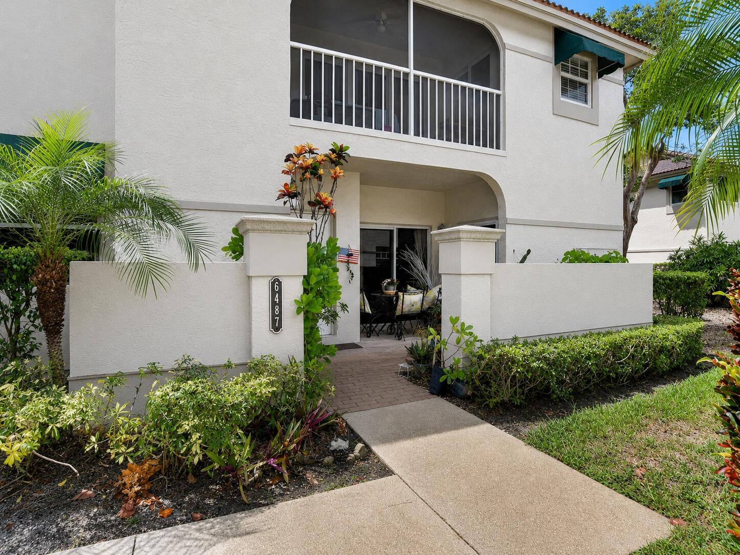 Residence photo 3
