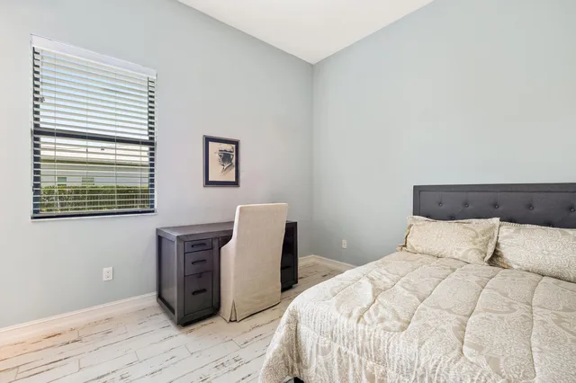 Residence photo 29