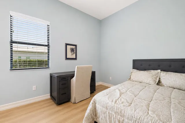 Residence photo 30