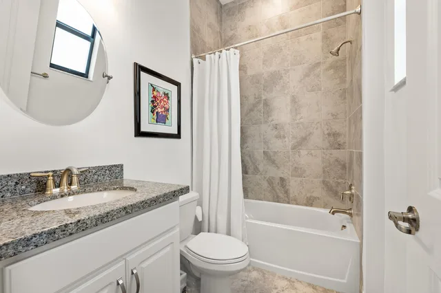 Residence photo 31