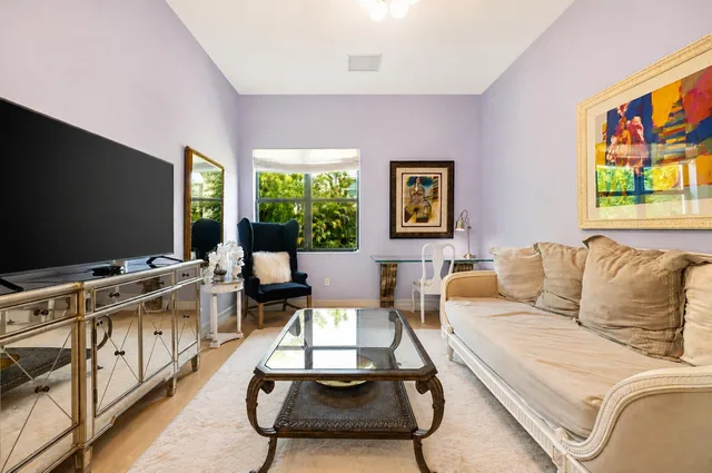 Residence photo 33
