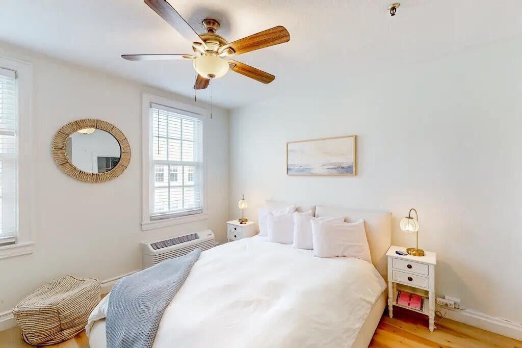 North End Palm Beach Unit 3215 photo 3