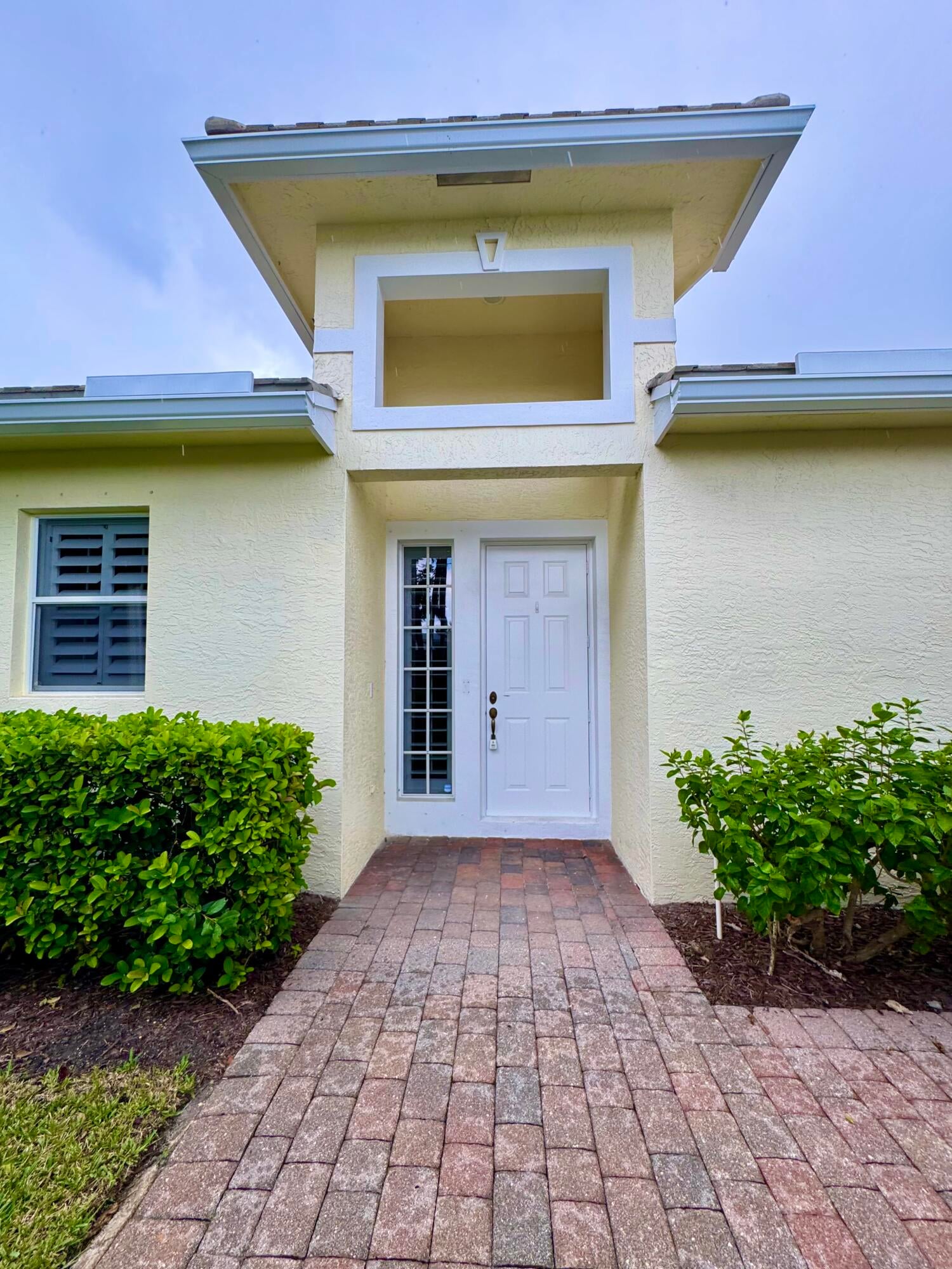 Residence photo 2
