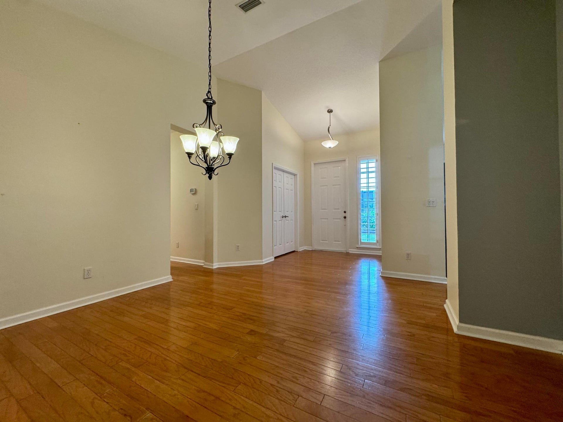 Residence photo 3