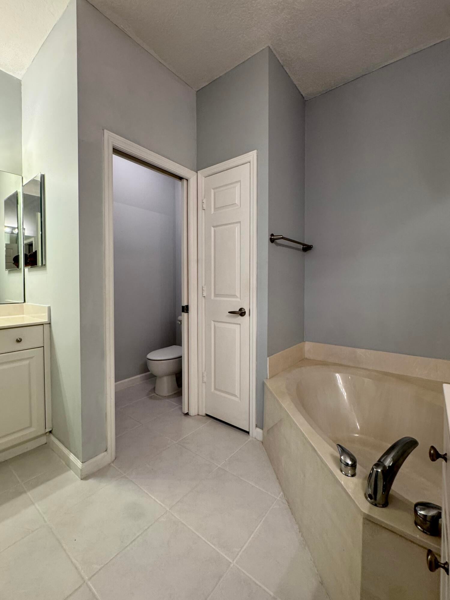 Residence photo 22