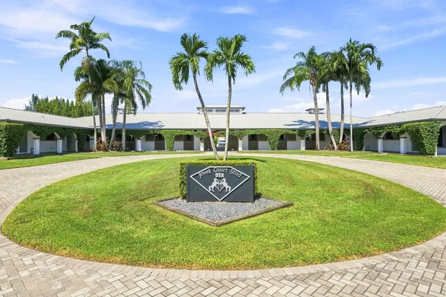Residence photo 9