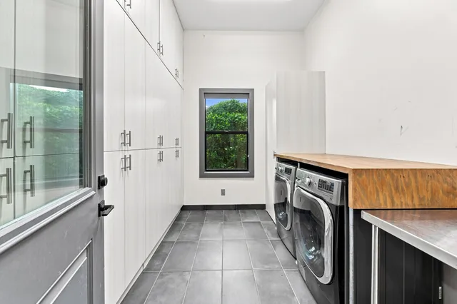 Residence photo 51