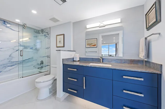 Unit 2151 photo 21