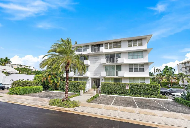 401 Peruvian Avenue #303