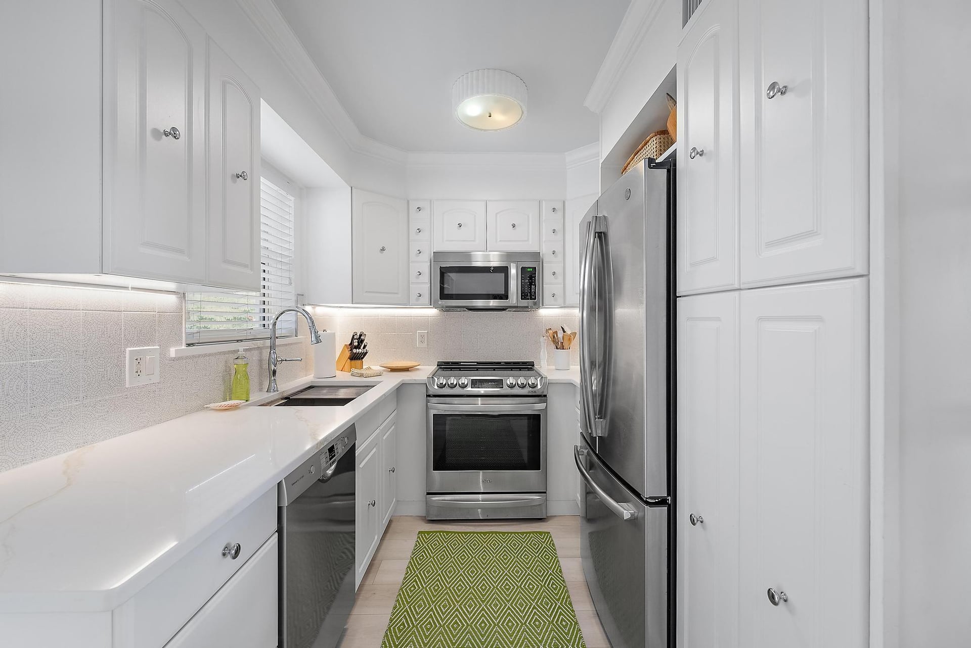 In-Town Palm Beach Unit 303 photo 9