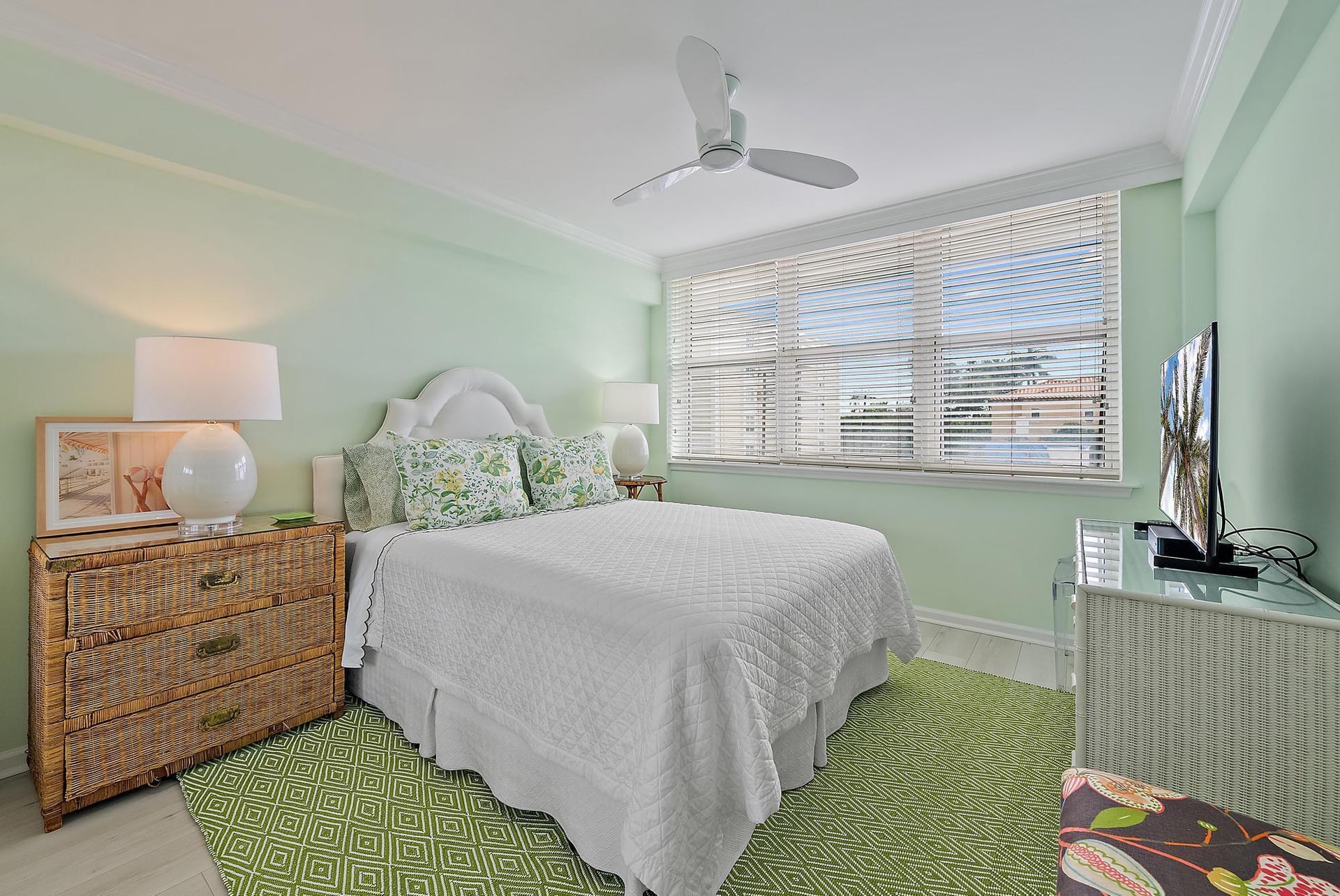In-Town Palm Beach Unit 303 photo 11