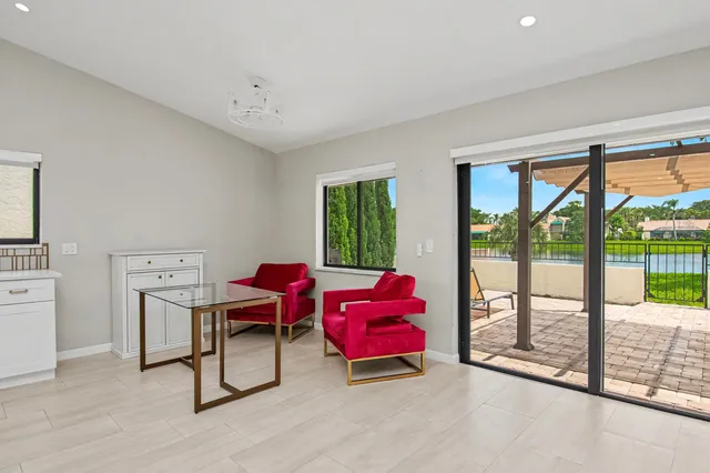 Residence photo 15