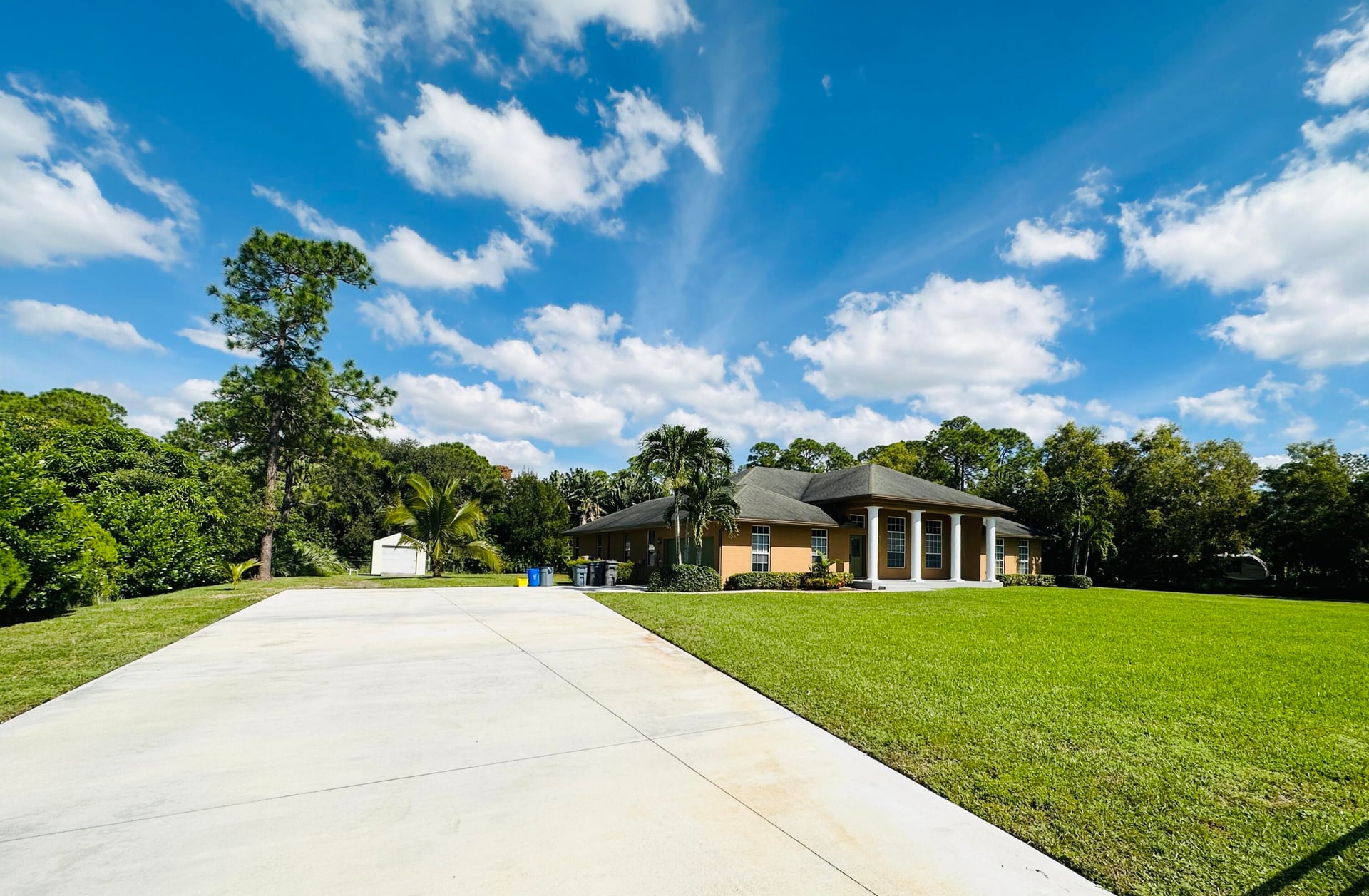 Residence photo 2